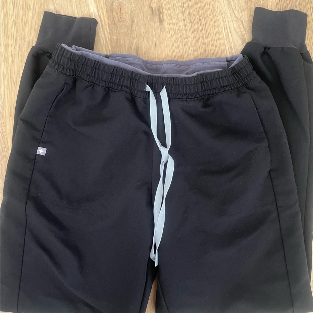 Medium Tall FIGS joggers black